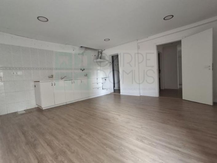 Image No.12-3 Bed Apartment for sale