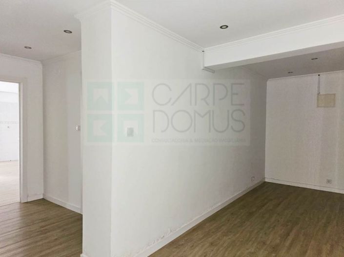 Image No.18-3 Bed Apartment for sale