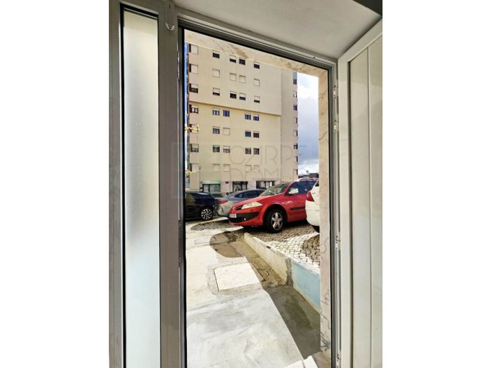 Image No.34-3 Bed Apartment for sale