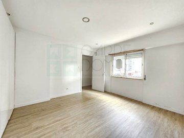 ide8fbbb01-0000-0500-0000-000018521323