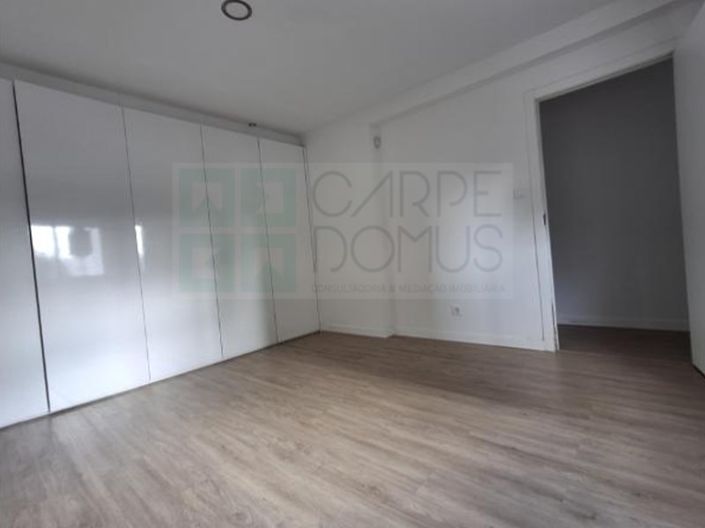 Image No.9-3 Bed Apartment for sale