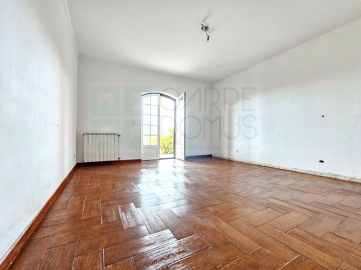 Image No.15-4 Bed House for sale