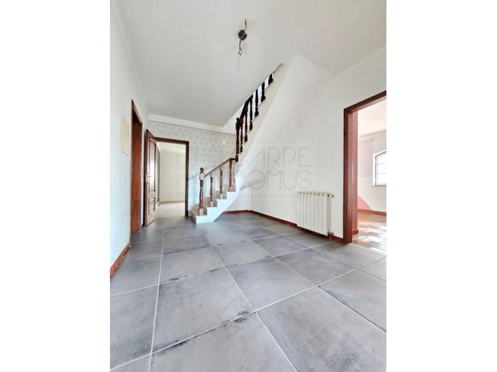 Image No.20-4 Bed House for sale