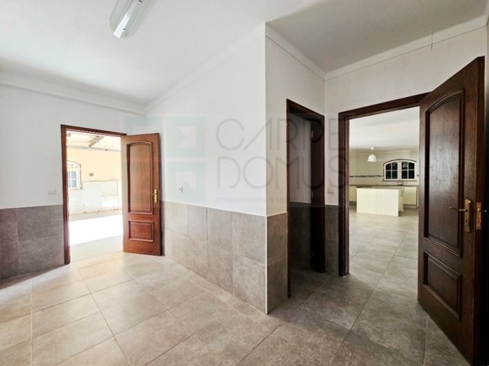 Image No.38-4 Bed House for sale