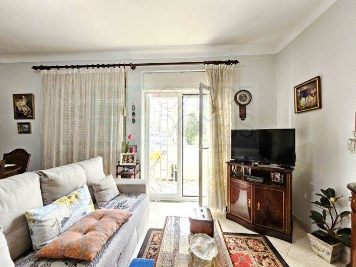 Image No.12-3 Bed Apartment for sale