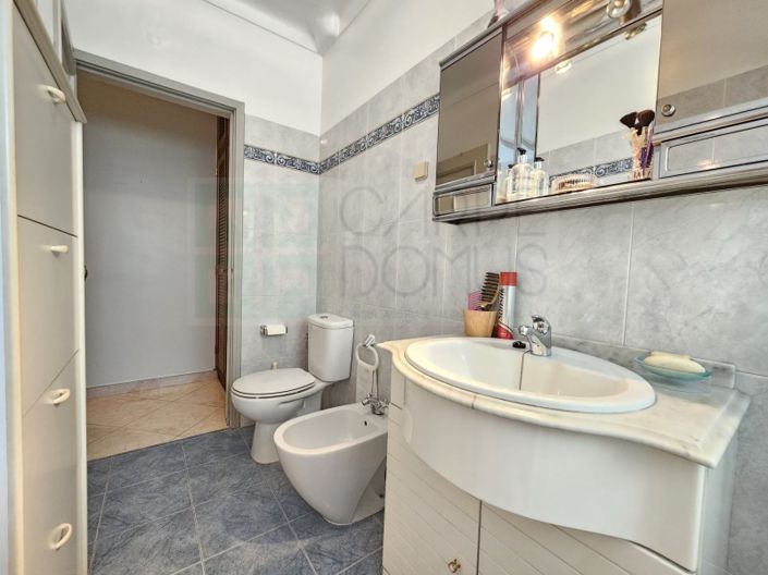 Image No.33-3 Bed Apartment for sale