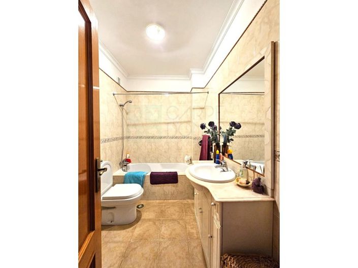 Image No.25-4 Bed House for sale