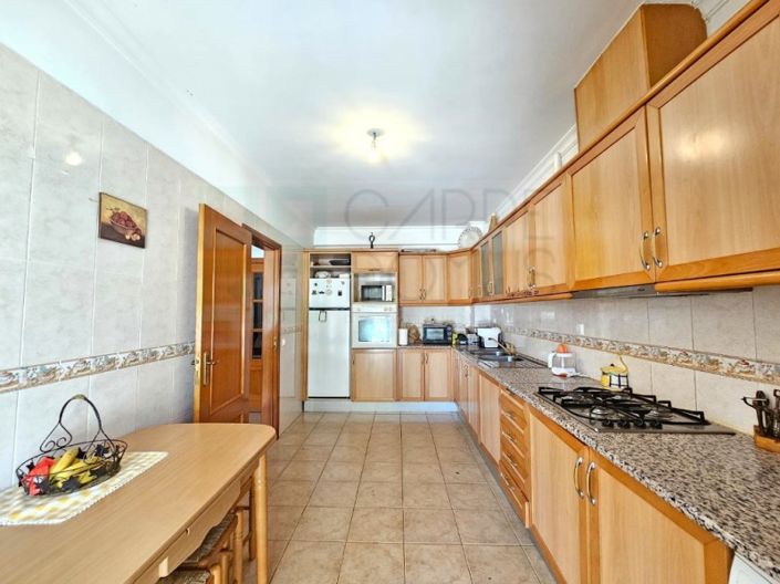 Image No.6-4 Bed House for sale