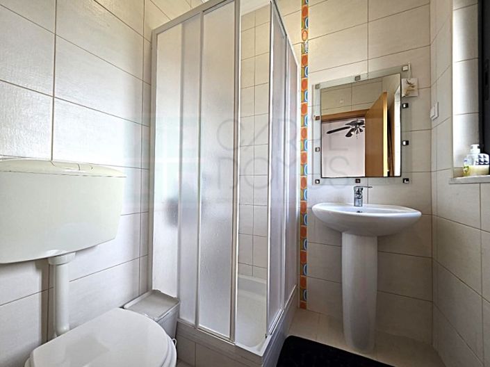 Image No.20-2 Bed House for sale