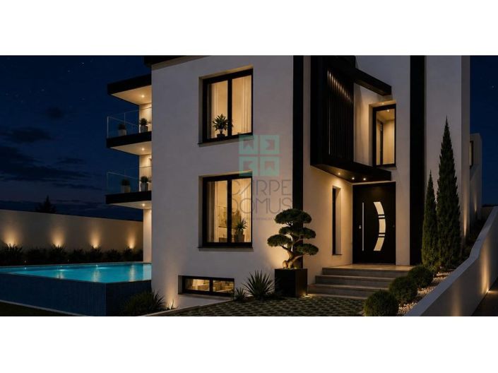Image No.9-4 Bed House for sale