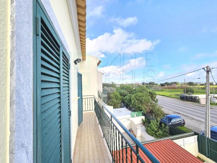 Image No.27-4 Bed House for sale