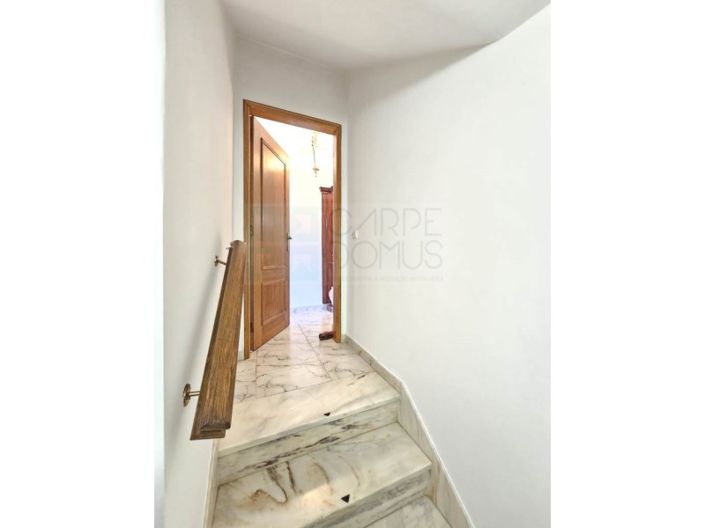 Image No.28-4 Bed House for sale