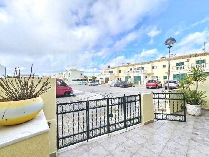 Image No.5-4 Bed House for sale