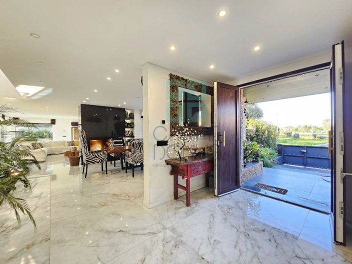 Image No.27-4 Bed House for sale