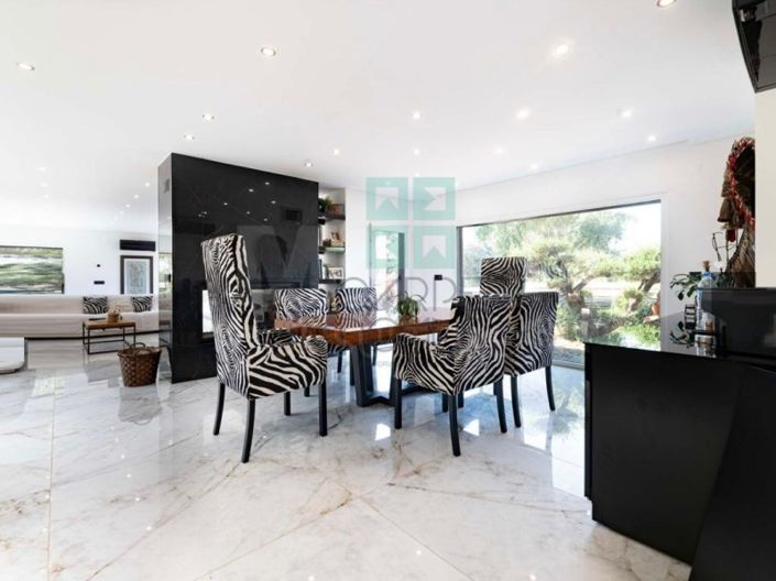 Image No.29-4 Bed House for sale