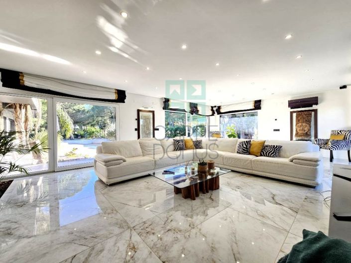 Image No.35-4 Bed House for sale