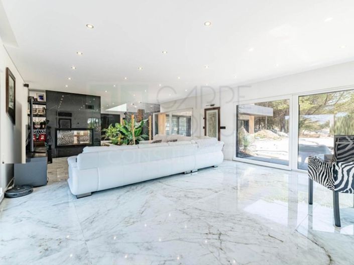 Image No.37-4 Bed House for sale