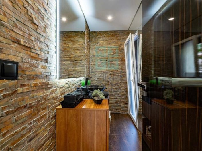 Image No.42-4 Bed House for sale