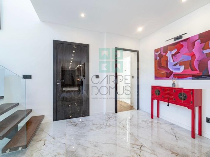 Image No.44-4 Bed House for sale