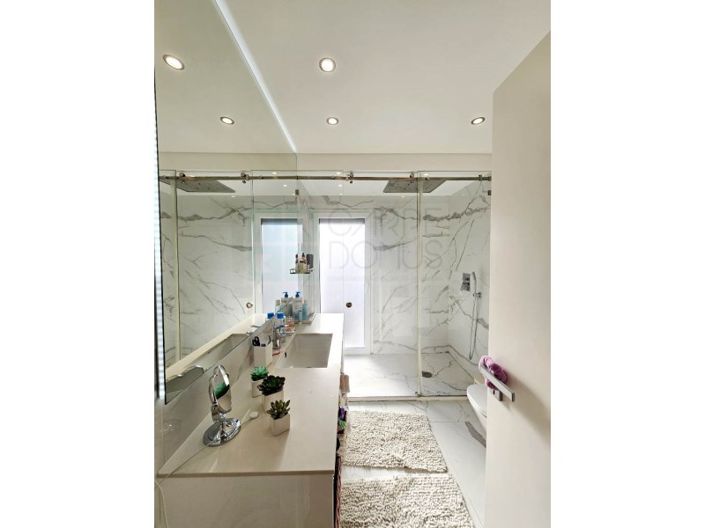 Image No.48-4 Bed House for sale