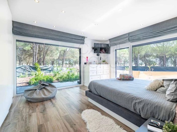 Image No.50-4 Bed House for sale