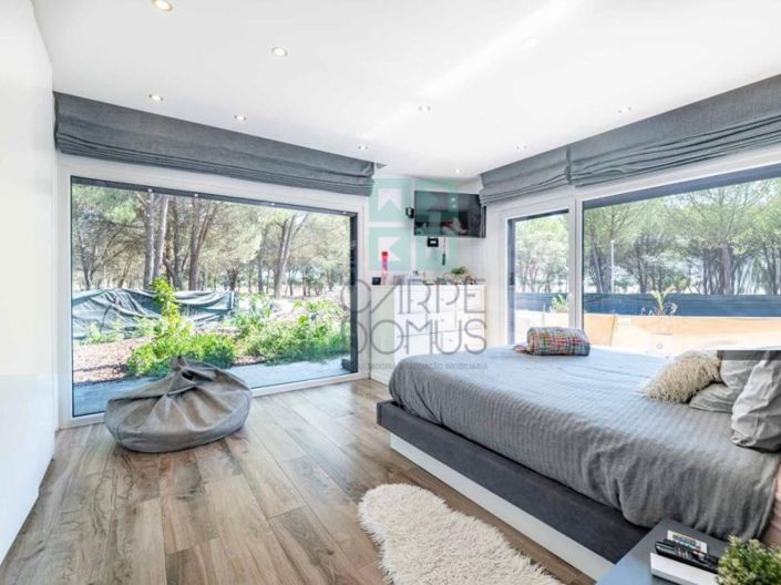 Image No.50-4 Bed House for sale