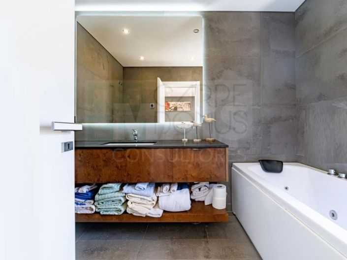 Image No.58-4 Bed House for sale