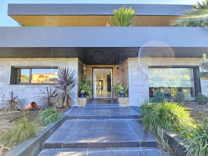 Image No.9-4 Bed House for sale