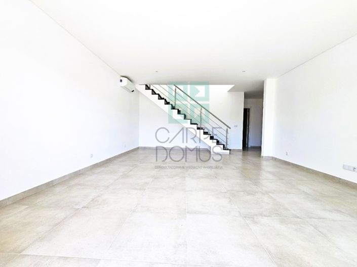 Image No.11-4 Bed Apartment for sale