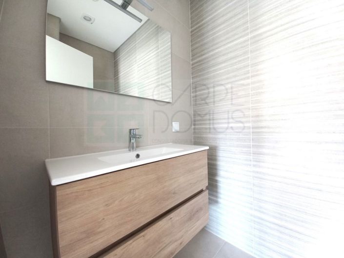 Image No.12-4 Bed Apartment for sale