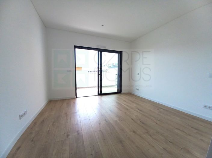 Image No.15-4 Bed Apartment for sale