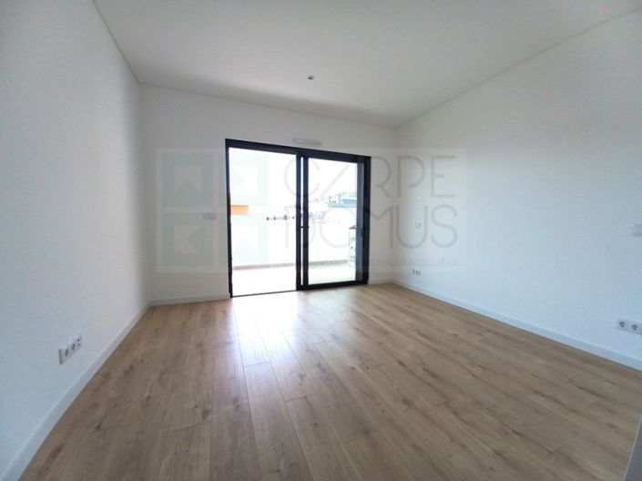 Image No.15-4 Bed Apartment for sale