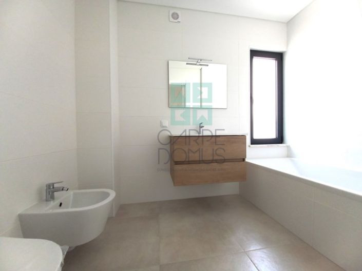 Image No.15-4 Bed Apartment for sale