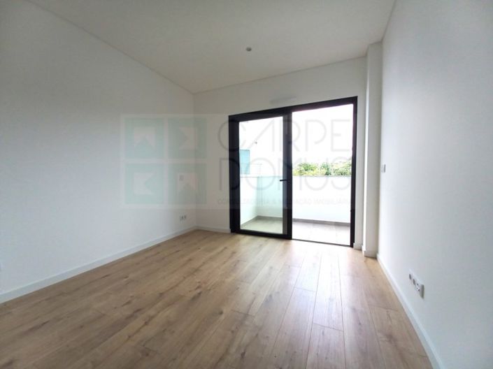 Image No.19-4 Bed Apartment for sale