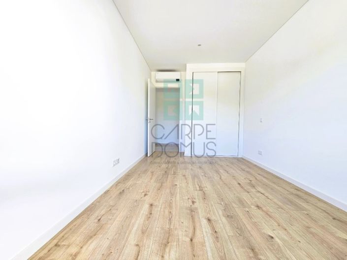 Image No.21-4 Bed Apartment for sale