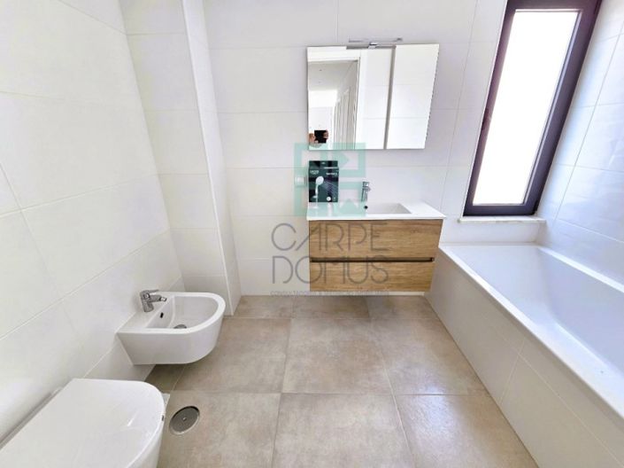 Image No.24-4 Bed Apartment for sale