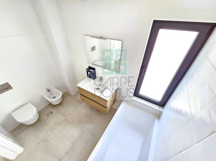 Image No.25-4 Bed Apartment for sale