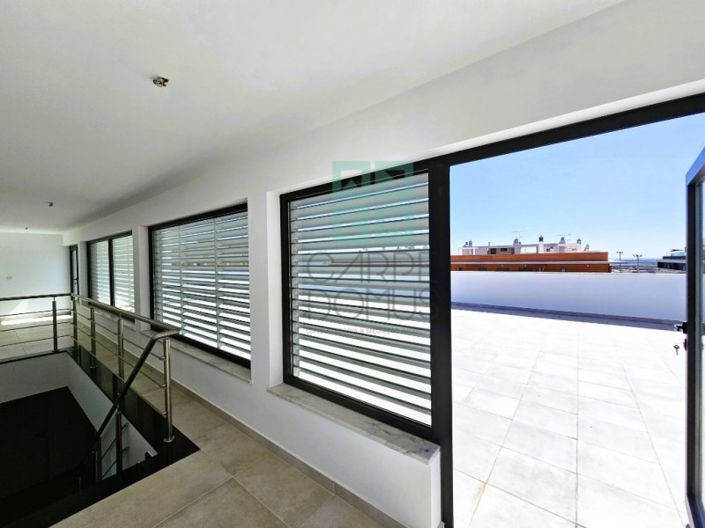 Image No.29-4 Bed Apartment for sale