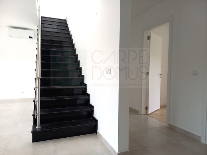 Image No.4-4 Bed Apartment for sale