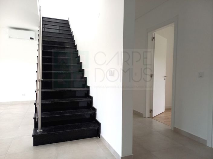 Image No.4-4 Bed Apartment for sale