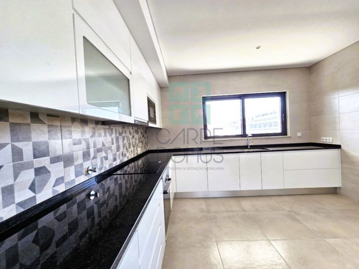 Image No.5-4 Bed Apartment for sale