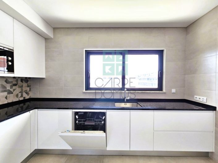 Image No.6-4 Bed Apartment for sale