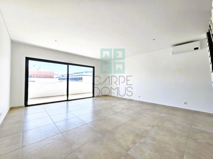 Image No.8-4 Bed Apartment for sale