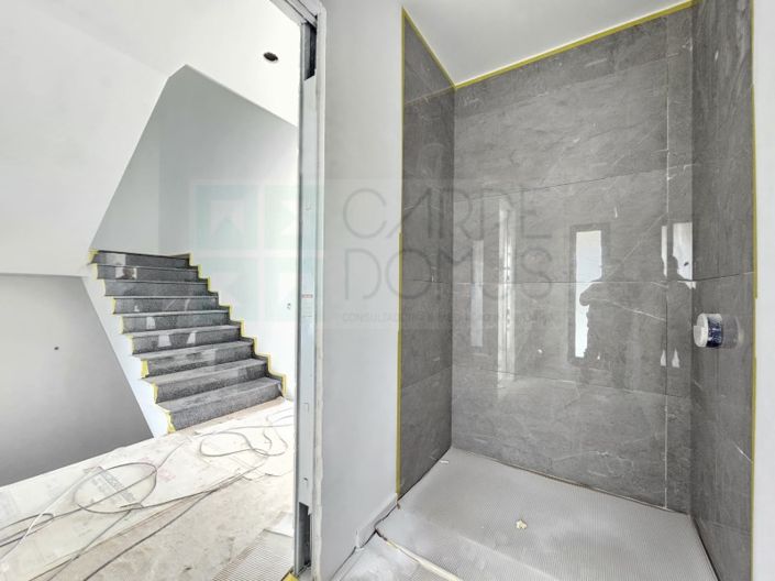 Image No.11-4 Bed House for sale