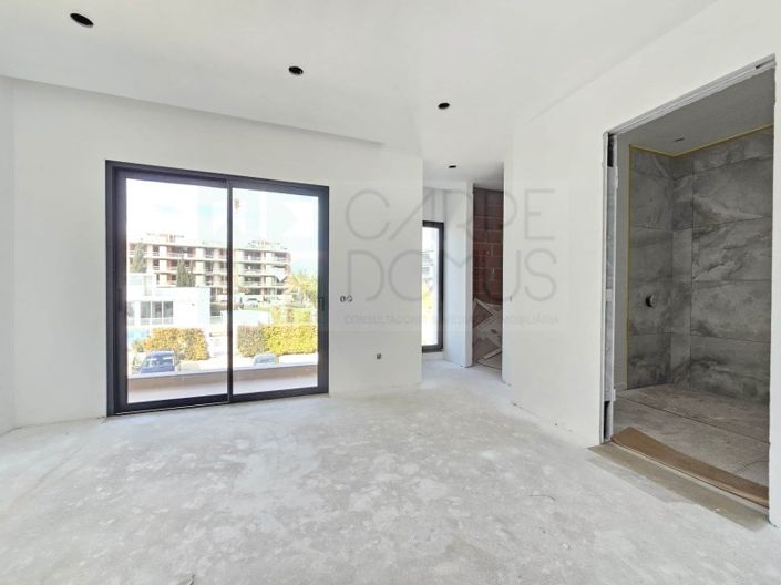 Image No.22-4 Bed House for sale