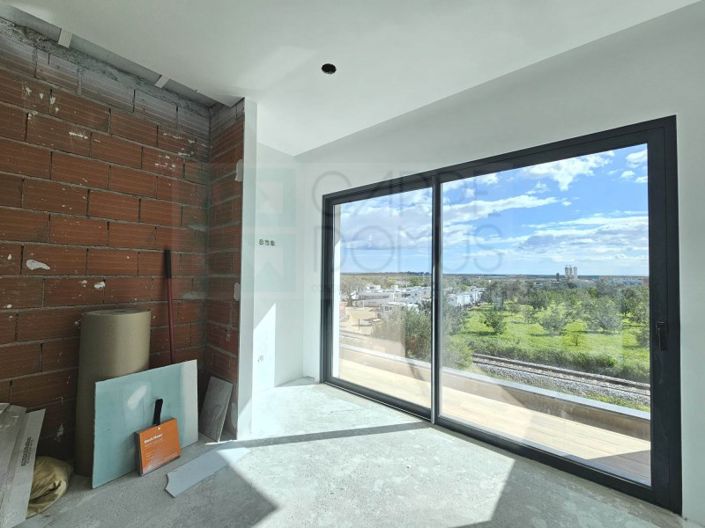 Image No.29-4 Bed House for sale