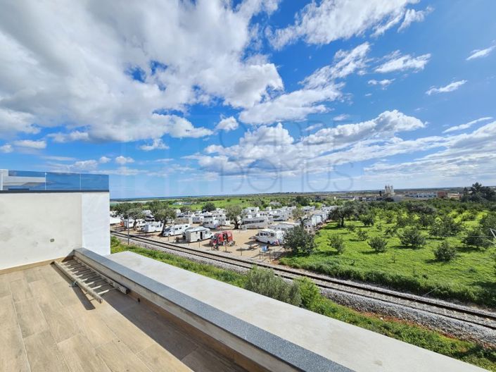 Image No.41-4 Bed House for sale