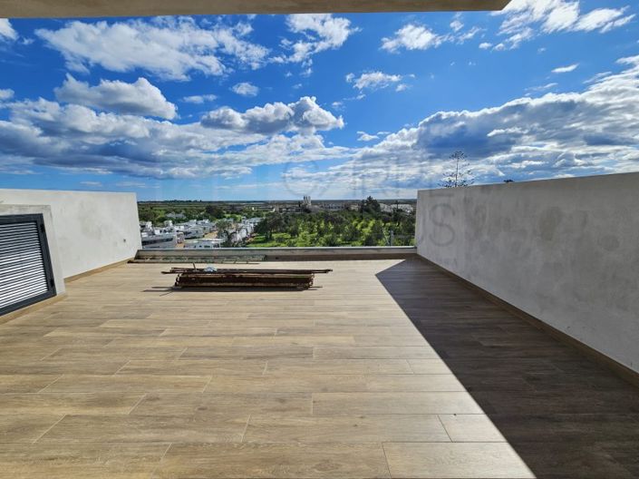 Image No.5-4 Bed House for sale