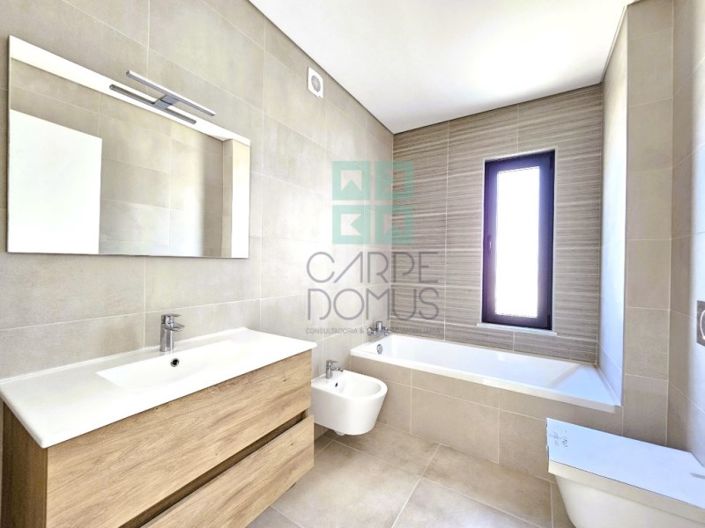 Image No.11-4 Bed Apartment for sale