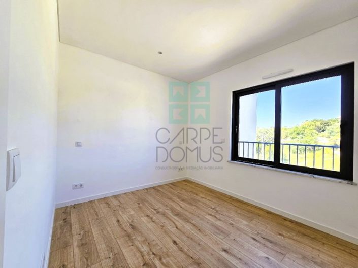 Image No.12-4 Bed Apartment for sale